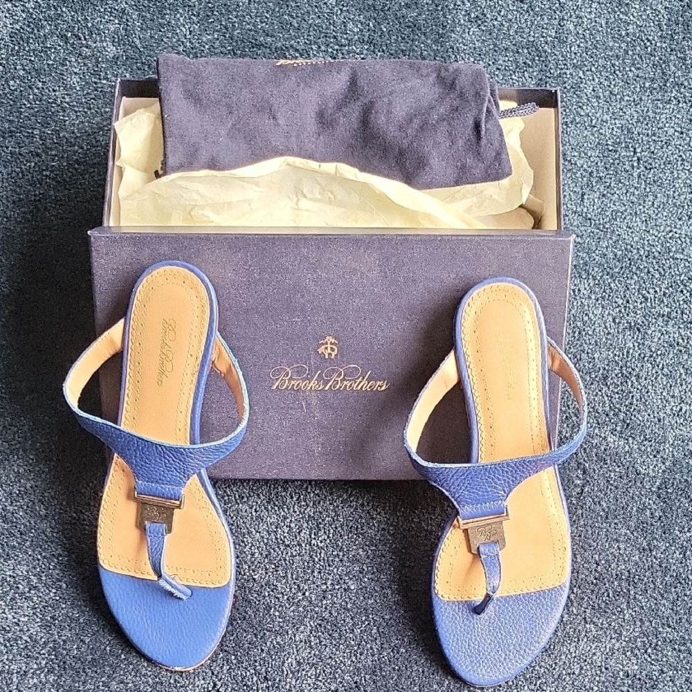 Brooks Brothers Blue and Tan Sandals Casual Summer Style